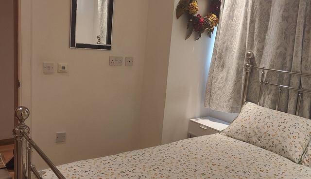 Modern 1 Bed Flat Central Edinburgh Near Haymarket