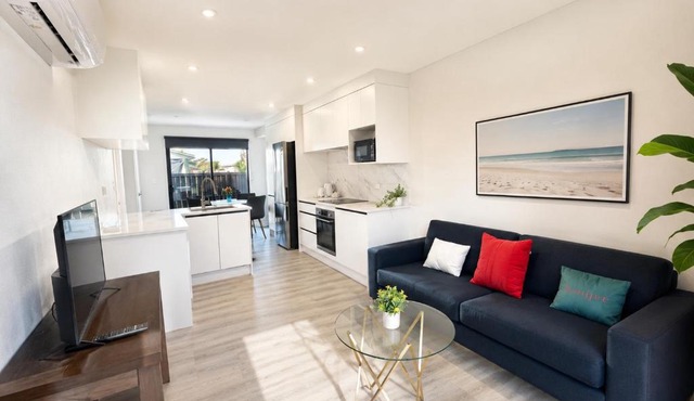 Modern 3BR 2BA Home w Workspace Near Airport