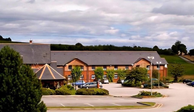 Monifieth Farm Hotel