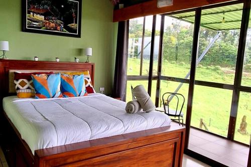 Monteverde Cloud Forest tiny house Los Vientos