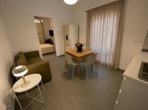 Moon Apartments A