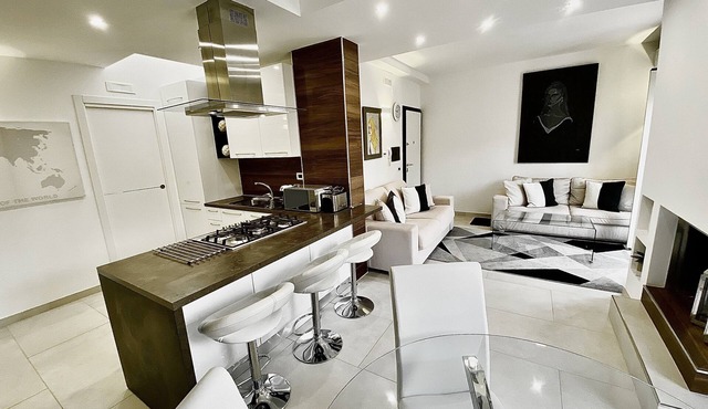 "MOTTOLA APARTMENT" ELEGANT AND BRIGHT APARTMENT 200 mt from the sea