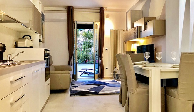 "MOTTOLA APARTMENT" GROUND FLOOR VILLA WITH TERRACE AT 200 MT FROM THE SEA