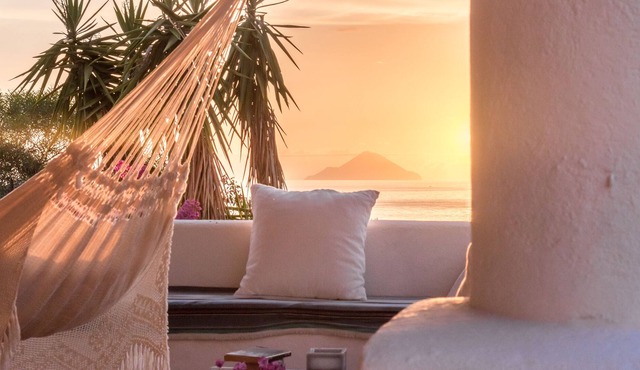 NERO DI CENERE, AEOLIAN STYLE VILLA ON THE VOLCANO ISLAND