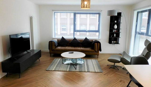 New build, Gorgeous, 2 bed Apt in Finnieston