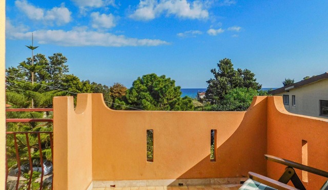 Nice apartment in Davoli Marina CZ