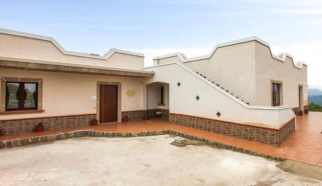 Nice home in Torchiara with kitchen