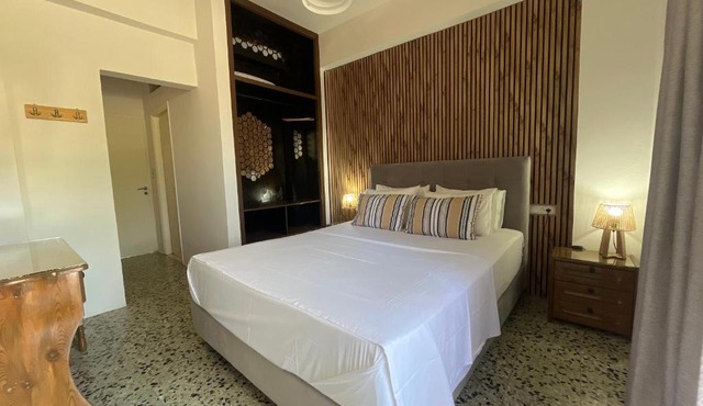 Nikos Studios Apts & Suites
