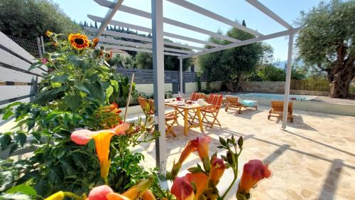 NIOS Luxury House & Studio