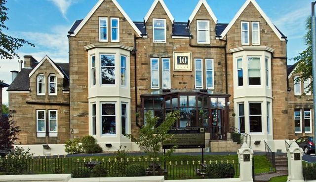 Number 10 Hotel