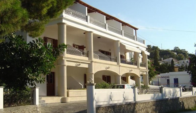 Oasis Hotel