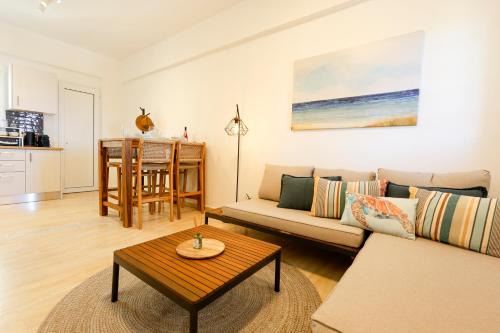 Pachynammos Studios & Apartments