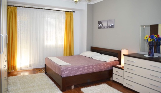 Panoramic & Comfortable Apartment Next To Central Square