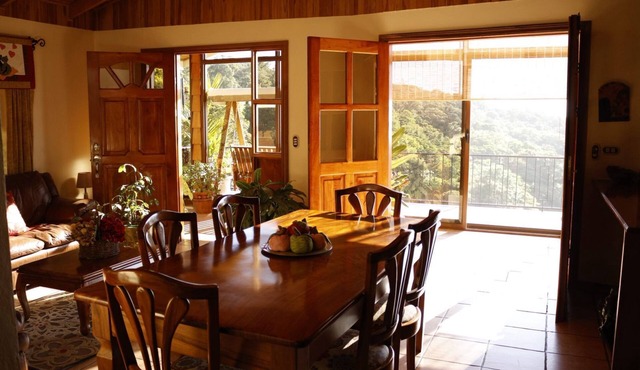 Peaceful 4 bedroom cabin in Monteverde, perfect for nature lovers - Sun's End