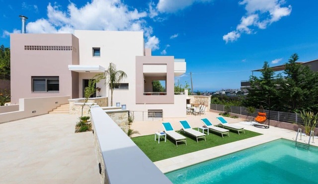 Peris Luxury Villa In Chania, Private Pool