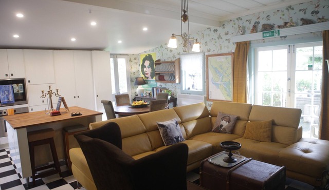 Pheasant Lodge