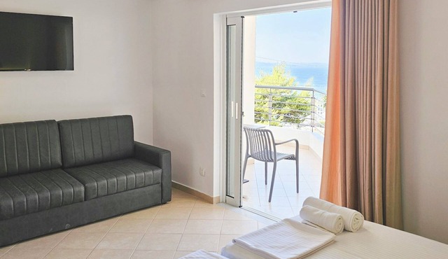 Pirali Studio 005 with Free Parking
