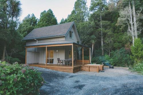 Raglan Rural Retreats - Forest View Cottage