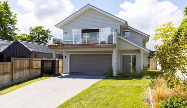 Relax at Rainbow Point - wonderful open plan holiday home