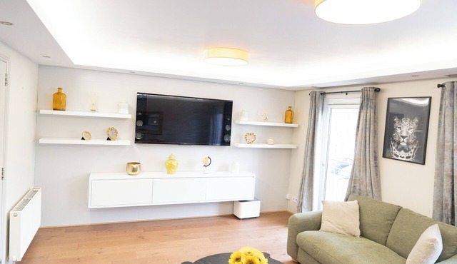 Right Choice by 3 Crowns Luxurious Holiday Home with living rooms with games