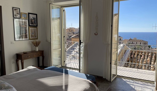 Rooftop Terrace With sea View in Pizzo old Town