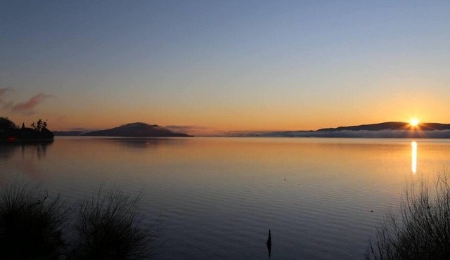 Rotorua Lakeside Pourakau Bay Holiday Bach/House