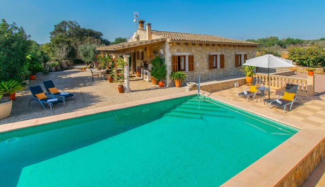 SA ROTA Finca for 6 people in Ariany with pool