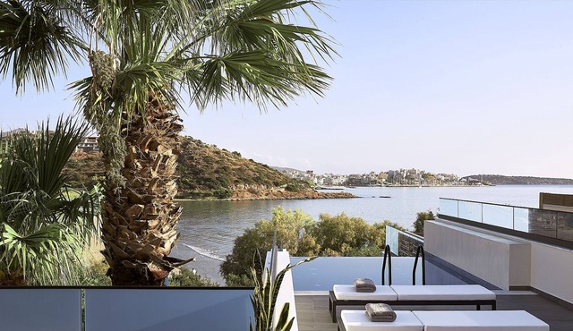 Sand Villa - 5 bedroom beachfront Villa with a heated pool