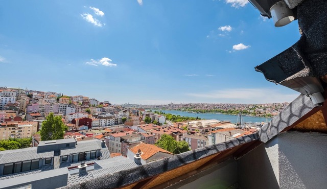 Sea View Duplex w Terrace in Goldenhorn