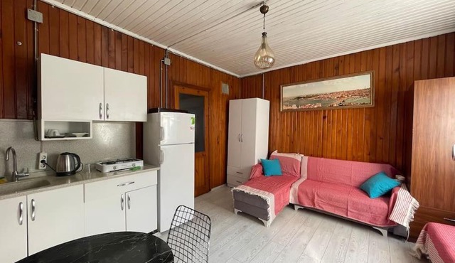 Sea View Studio House in Golden Horn