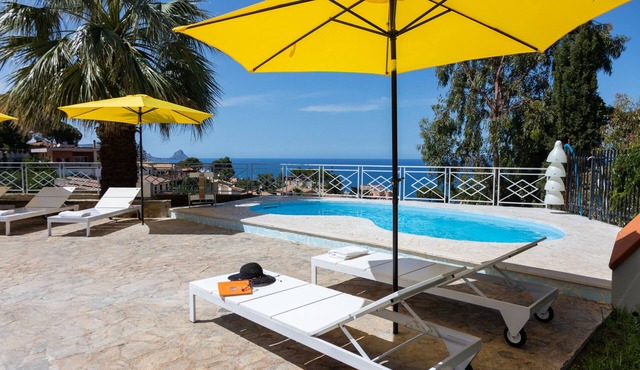 Sea-View Villa with Private Pool between Palermo & Cefalù