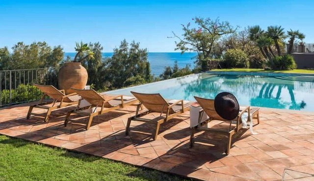 Seafront Luxury Estate with Pool & Spa