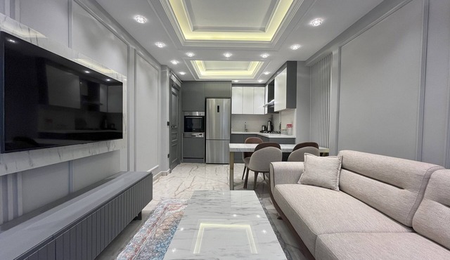 Serene Luxury Apartment next to ISTANBUL Fisekhane & Marmaray Metro Station