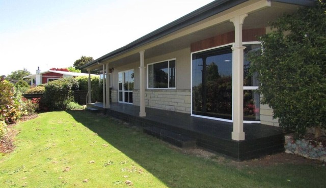 Shepherd House – Ultimate Family Base with Views