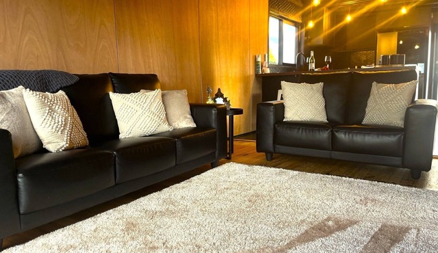 Sit back, relax and enjoy your life at the lake.
