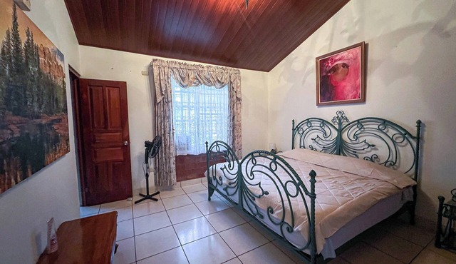 Spacious mountain view house in Perez Zeledón