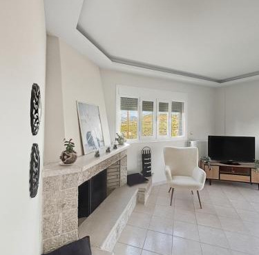 Spacious 3bd Apartment in Lefkakia, Nafplio
