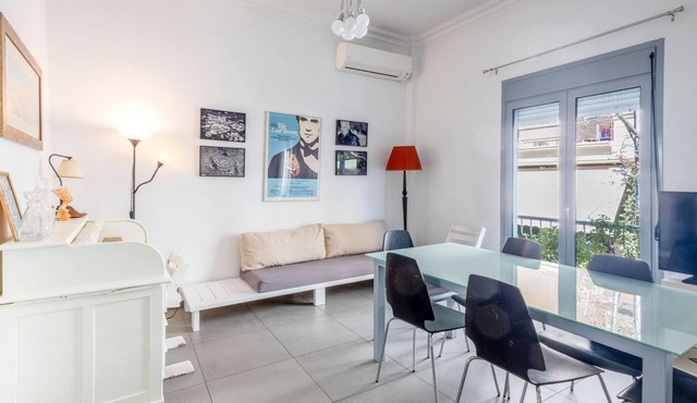 Spacious 4BR House near Acropolis | Roof Garden | 12 Guests