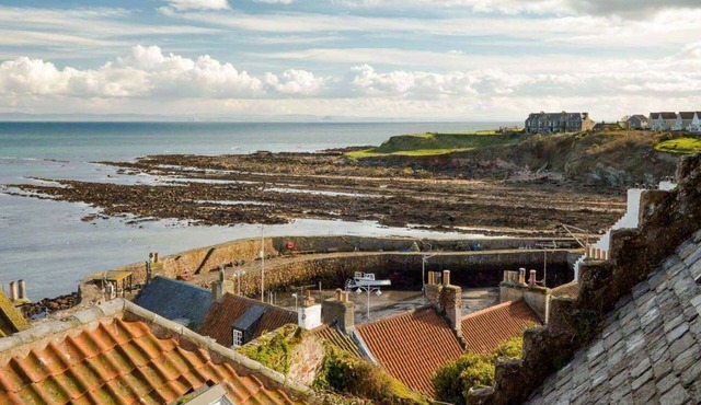Spacious 6-Bedroom Coastal Home in Crail with Harbour Views, Garden & Walk to Shops & Sea