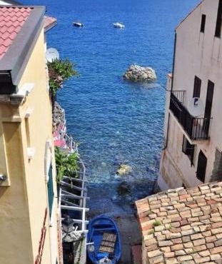Spendido appartamento - Chianalea di Scilla bagnato dal mare