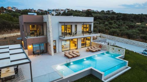 Star Luxury Villa - Private pool, gym, playground