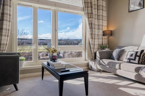 Stirling Riverview Apartment - Free Parking