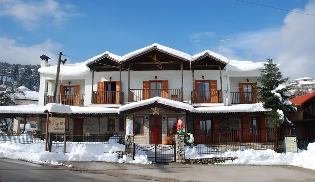 Studio Apartment 'Hotel Antigoni Triple Room 13' with Lake View, Wi-Fi and Air Conditioning