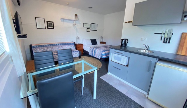Studio in central Paihia - walk everywhere