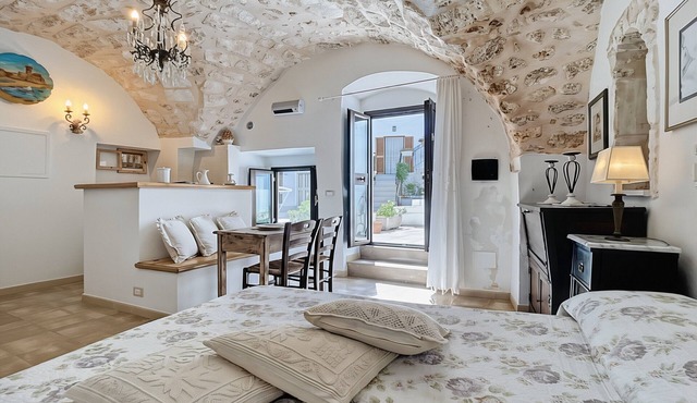 Studio 'Le Antiche Mansioni 1' with Air Conditioning