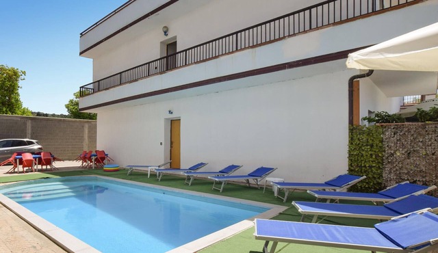 Stunning apartment in Palmi with house sea view