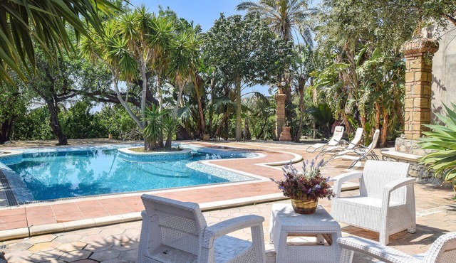 Stunning home in Saline Ioniche