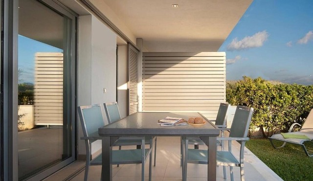Stylish 3-Bedroom, Ground Floor Apartment, Private Terrace & Garden just 650m to Port de Pollenca!