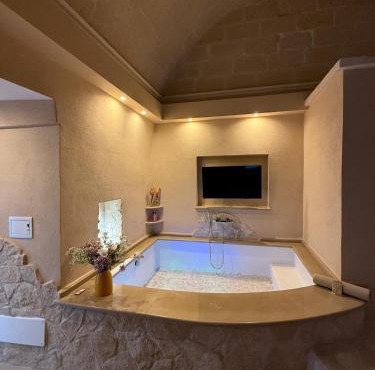 Super Luxury