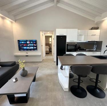 Theros Villa 2
